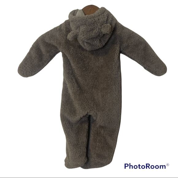 Carter's Furry Brown Bear Zip Up Footed Outfit Infant Size 9 Months - Picture 2 of 8
